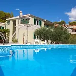 Stina Villa Baška Voda